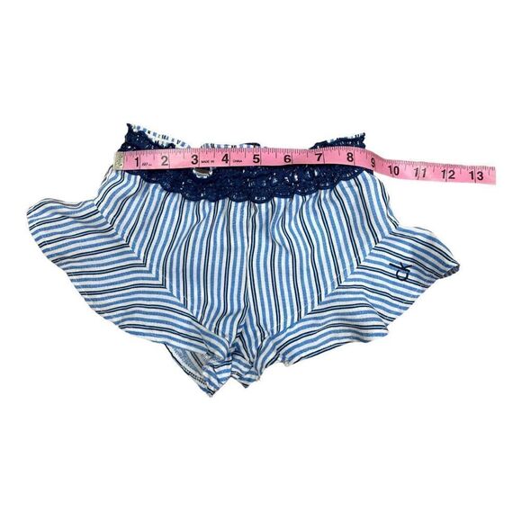 Calvin Klein Jeans Girls Elastic Waistband Shorts Blue White Stripe Sz 3T - Picture 4 of 5